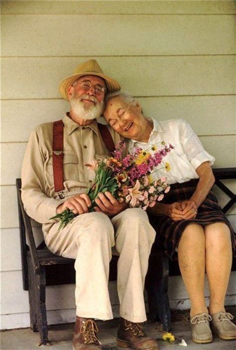 Diese 20 Fotos Beweisen Wahre Liebe Kennt Kein Alter Couples In Love Old Couples Old Couple