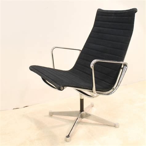 Pair Of Ea 116 Lounge Chairs By Charles And Ray Eames For Herman Miller