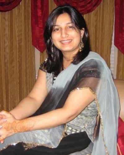 Indian Desi Aunty Personal Photo Gallery Mallu Surf