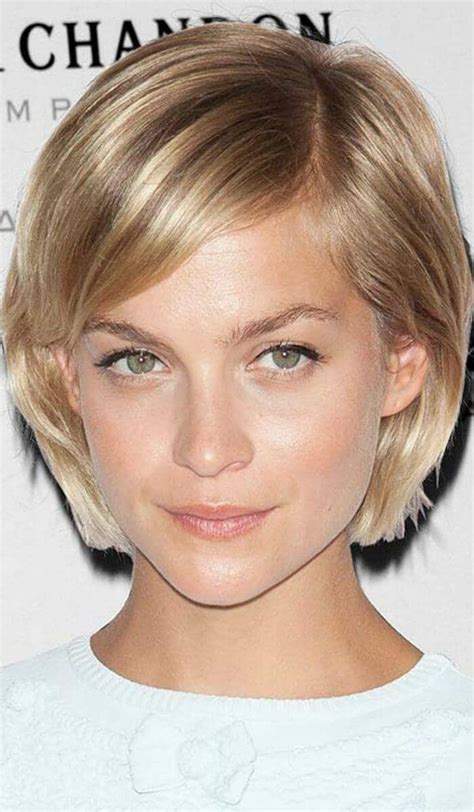 Most Popular Short Hairstyles With Bangs