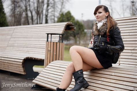 Jeny Smith Model Brunette Women On Bench Public Jacket Black Jackets Fur Zipper Black
