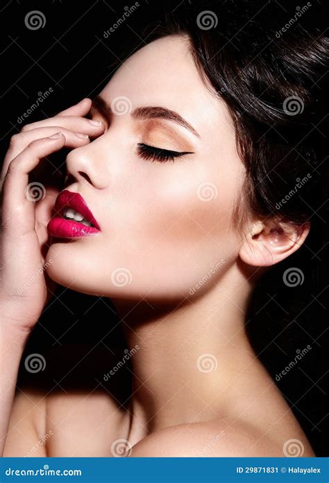 Brunette With Bright Makeup Stock Image Image Of American Eyelash 29871831