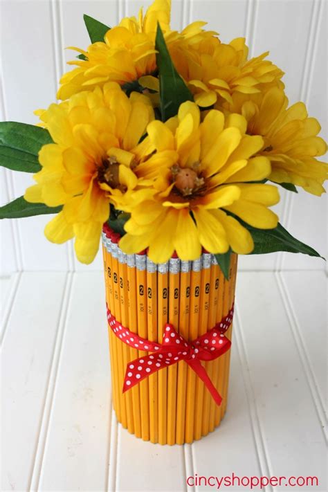 Send teacher's day flowers to usa or send gifts to uk, in a very affordable & easy way. DIY Teacher Gift: Pencil Vase - CincyShopper