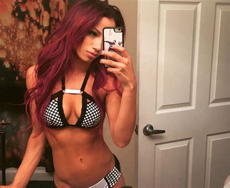 Sasha Banks The Hottest Wwe Divas Galleries Celebrity Pictures And Hot Celeb Pics Daily Star