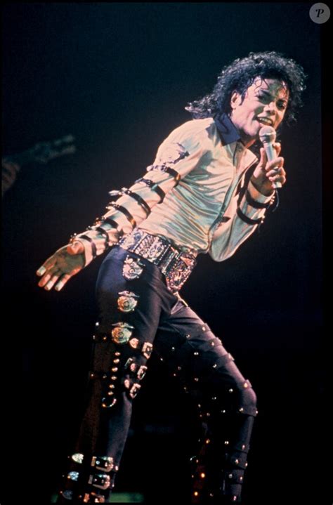 Photo Michael Jackson Sur Scène En Concert à Londres Le 28 Mai 1988