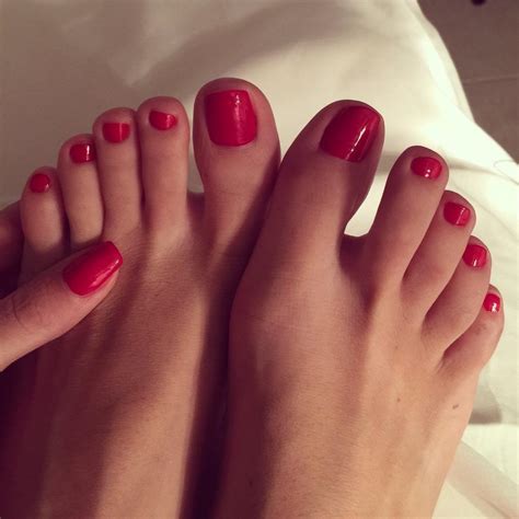 Ana Mancinis Feet