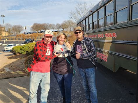 The Redneck Comedy Bus Tour Branson - All You Need to Know BEFORE You Go
