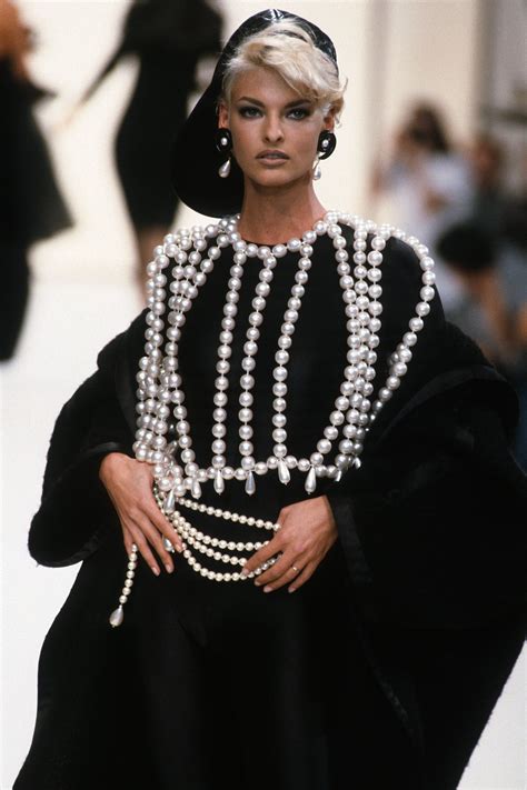 Karl Lagerfelds 100 Greatest Chanel Runway Moments Celebrity Hub
