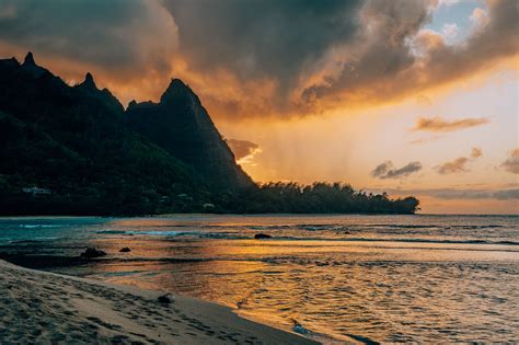5 Best Beaches For Sunset In Kauai Amanda Wanders