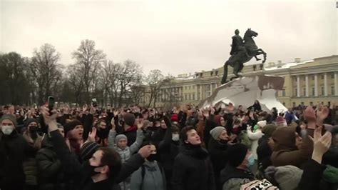Russia Protests Hundreds Detained As Rallies In Support Of Navalny