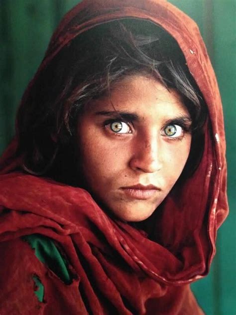 sharbat gula national geographic 1985 afghan girl most beautiful eyes famous photos