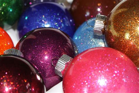 Sparkly Christmas Ornaments The Crafty Blog Stalker
