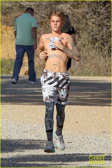 Justin Bieber Goes Shirtless For Afternoon Jog Photo Justin Bieber Shirtless Photos