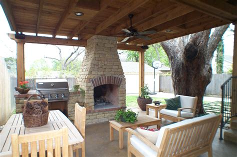 Charming Outdoor Living Spaces For Your Modern Dwelling