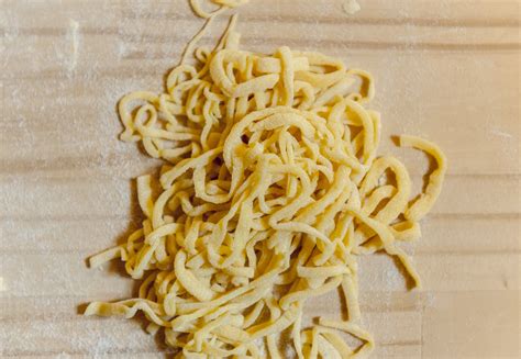 Difference Between Fettuccine and Tagliatelle | POPSUGAR Food