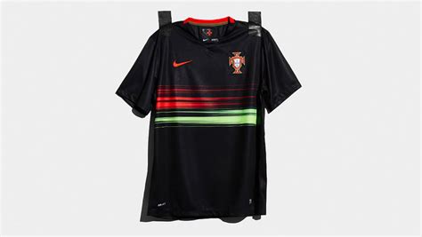 Copy the url link of portugal kits & paste it on the dls game. Pro Soccer: NIKE UNVEIL PORTUGAL 15/16 AWAY KIT