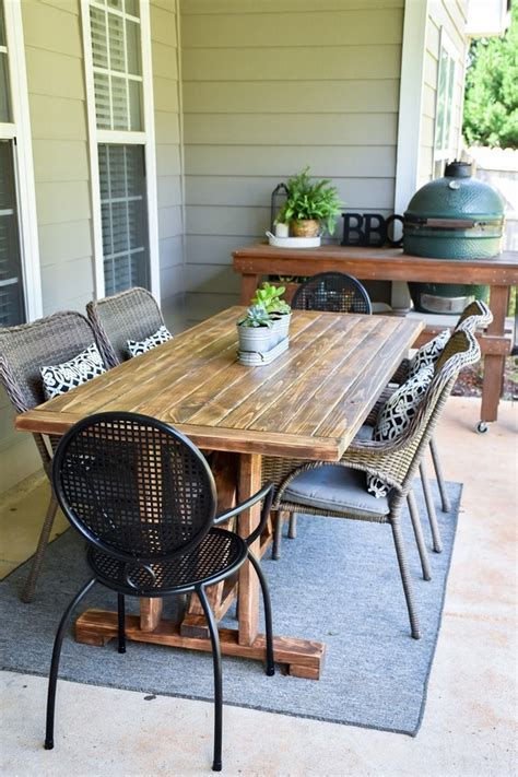 Diy Farmhouse Outdoor Patio Table Made With 2×4s For Less Than 60