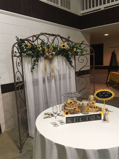 Backdrop For Your Next Event Rustic Elegant Wedding Party Table