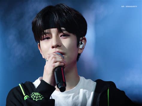 Log 4, We Love Each Other, Stray Kids Seungmin, Look Alike, Lee Know