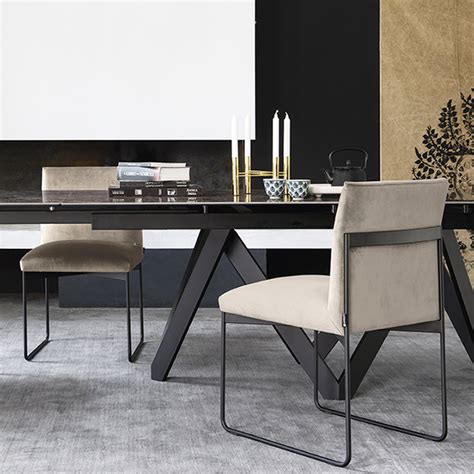 We are proud to be italian and 100% international. Calligaris Gala Chair