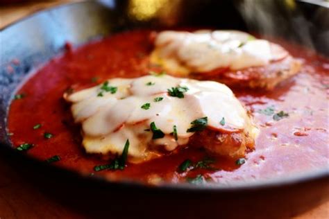 My version of chicken parmesan is a little different than what they do in the restaurants, with less sauce and a crispier crust. Pepperoni Chicken | The Pioneer Woman