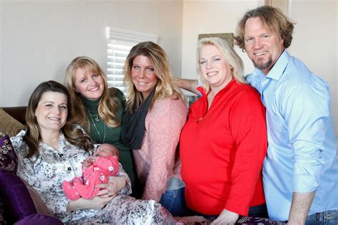 Not only that, two of kody's other wives are allegedly ready to break the family apart and kody is already looking for two new wives. Are Sister Wives' Brown family still married?