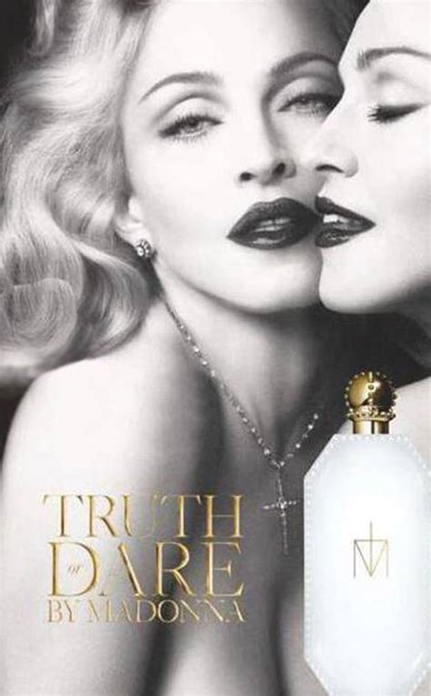Alerte Au Décolleté La Pub Pour Le Nouveau Parfum Truth Or Dare De Madonna E Online France