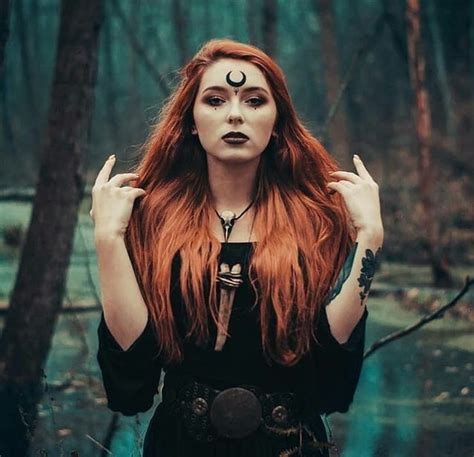 Pin By Tatyana Yushkina On Make Up Witch Photos Halloween Photoshoot
