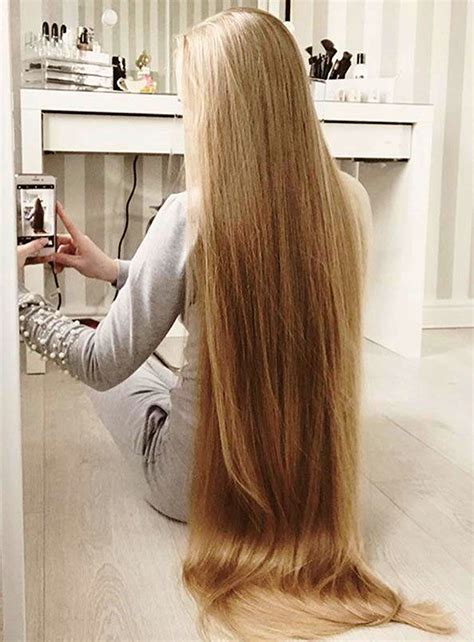 People Are Freaking Out About This Real Life Rapunzel You