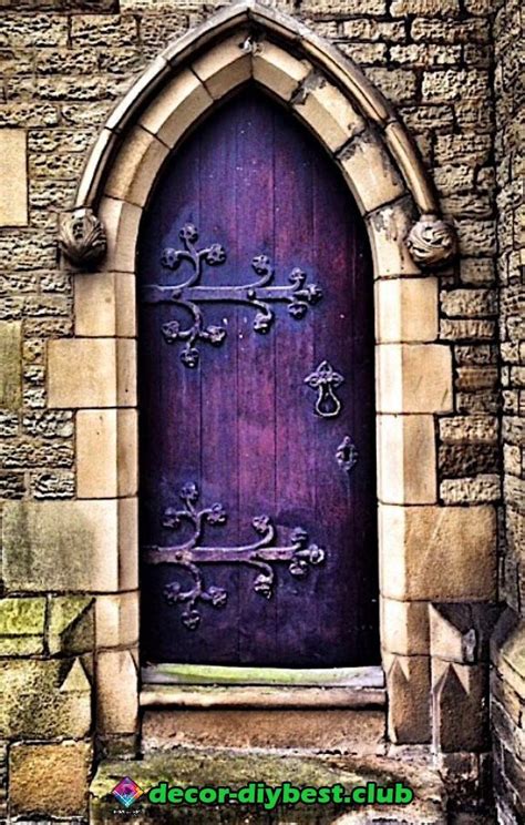 Beautiful Old Door In 2020 Gorgeous Doors Purple Door Cool Doors