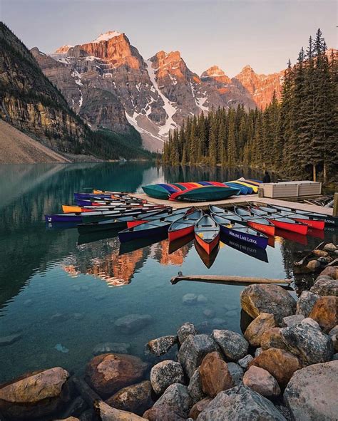 A Beautiful Sunrise At Moraine Lake Canada Cool Places To Visit
