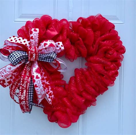 Heart Wreath Tutorial Tutorial For Wreath How To Make A Heart Wreath
