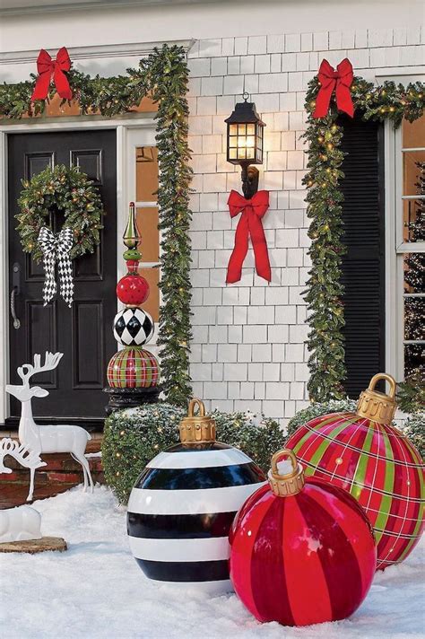 Awasome Best Outdoor Christmas Decorations Ideas Adriennebailoncoolschw