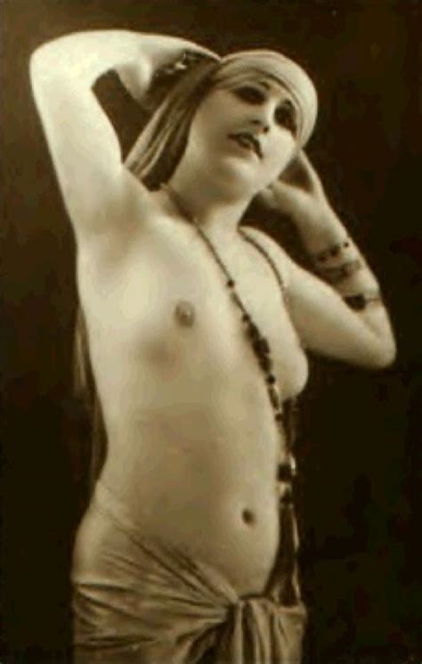 Mata Hari Nude Pics Page 1