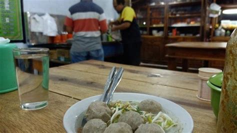 Kepala dinas pendidikan dan kebudayaan kabupaten way kanan (aksara lampung: Pencuri Bobol Warung, Masak Mi Ayam Sendiri dan Menyantapnya hingga Bawa Kabur Pentol Bakso ...