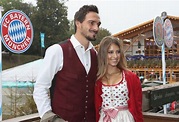 Bayern Munich at Oktoberfest - Mirror Online