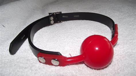 Locking Silicone Ball Gags Red Rubber Gum Mouth Gag Ball Bondage Gear