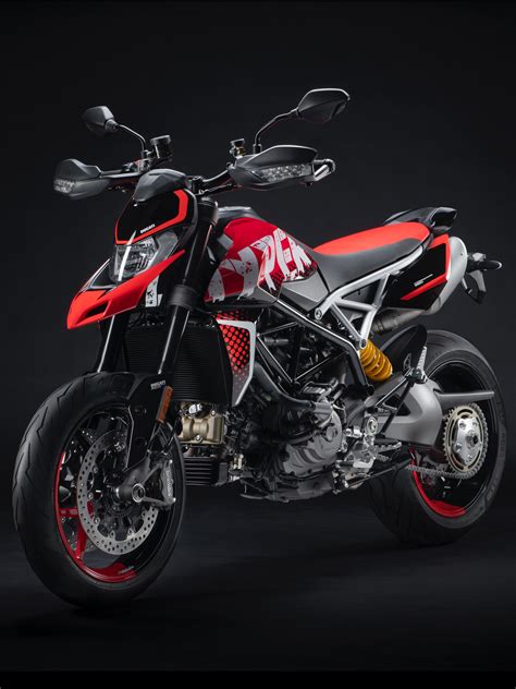 The hypermotard comes with dual disc front brakes and disc rear brakes along with abs. 2021 Ducati Hypermotard 950 RVE - Advanced Motorsports ...