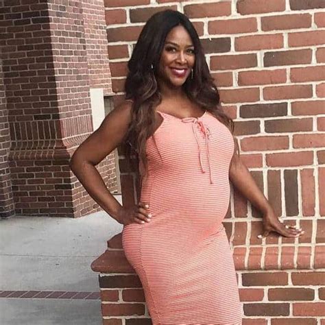 Kenya Moore Hints At New Reality Show Documenting Pregnancy