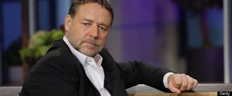 Russell Crowe Was Really Itchy Last Night