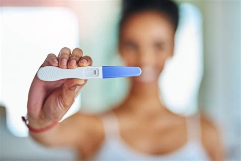 Tanda awal kehamilan sebelum telat haid sering ditemukan wanita hamil telah memasuki usia kehamilan 12 minggu ke atas. Kenali Tanda-Tanda Awal Ketika Anda Hamil | HonestDocs