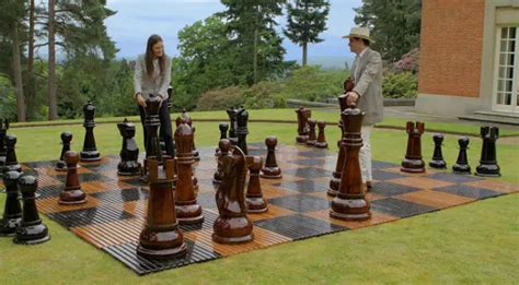 Handy Guide To Choosing The Best Giant Chess Set In 2018