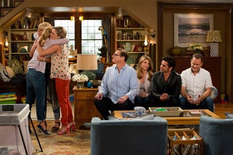 it s almost fuller house time new pics of dj stephanie and the gang reel life with jane