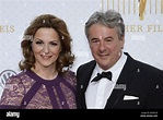 Martina Gedeck und Markus Imboden bei der Verleihung des Deutschen ...