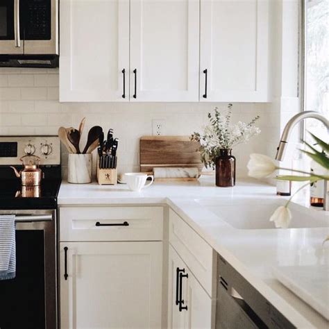 Discover our wide range of white cabinets are incredibly versatile and complement various designs and style choices of hardware white cabinets lend well to transitional style kitchens by mixing the shaker cabinets' clean lines with. white cabinets with black hardware | Home | Pinterest ...