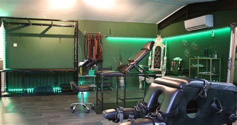 A First Class Bdsm Warehouse Style Apartment Designed For Kinky Bdsm Gay Accommodation To