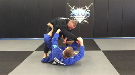 How To Do The Triangle Choke Mma Fighting Martial Arts Masters