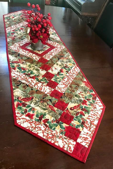 French Braid Xmas Holiday Quilted Table Runner Image 0 Patchwork