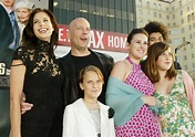 Adorable photo shows Bruce Willis' five daughters cuddling as they ...