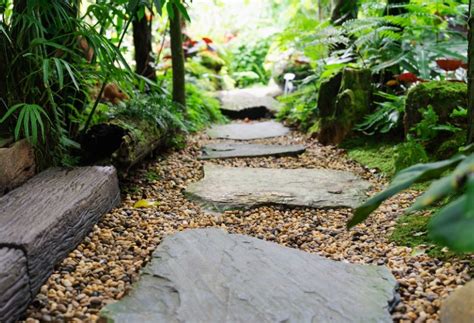Inspiring Stepping Stone Ideas To Beautify Your Garden
